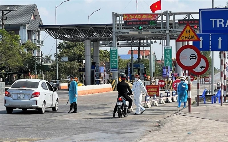 Hàng loạt tỉnh, thành phố công bố cấp độ thích ứng an toàn dịch COVID-19 - Ảnh 2.