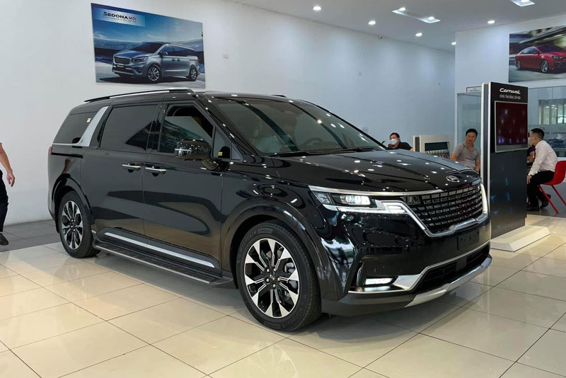 Giá lăn bánh Kia Carnival 2022: Cao nhất gần 2,7 tỷ đồng