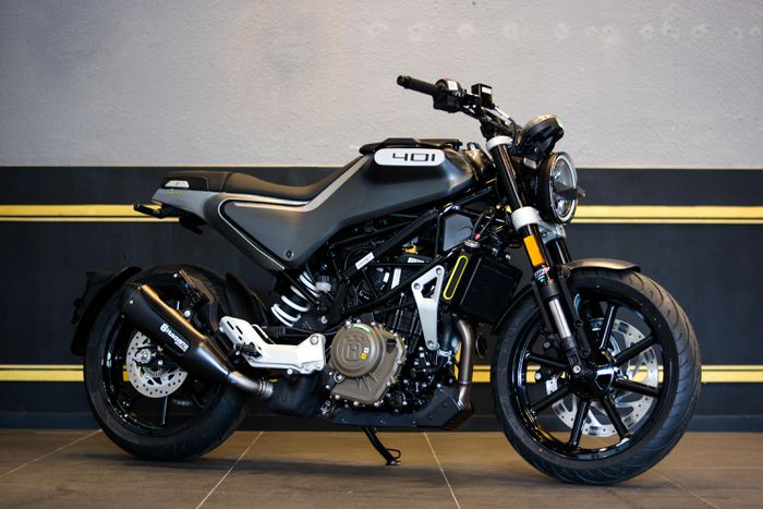 Cận cảnh bộ đôi môtô Husqvarna chính hãng tại Việt Nam, giá từ 159 triệu đồng