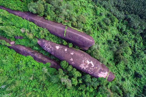 Choáng ngợp trước thiên nhiên kỳ vĩ ở đỉnh núi ‘cá voi’ hơn 75 triệu năm