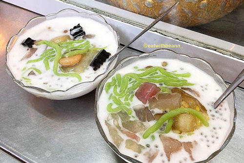 Lạc trong thiên đường ăn vặt chợ Nam Đồng (Hà Nội), món gì cũng có và món nào cũng ngon