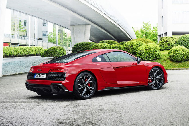 Khám phá siêu xe Audi R8 V10 Performance 2022: Công suất 562 mã lực, giá từ 172.192 USD