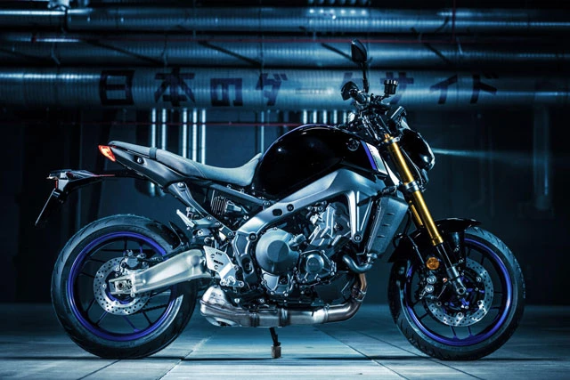 1. Yamaha MT-09 SP (giá: 10.999 USD).