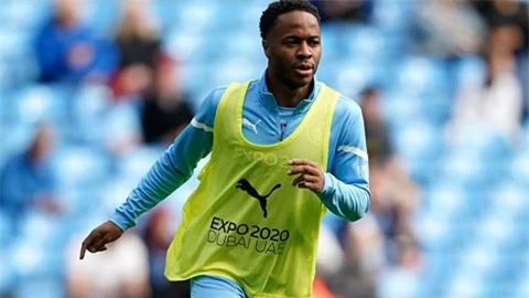 Man City ra giá bán Sterling