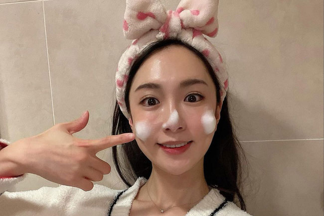 Những quan niệm sai lầm về mụn khiến da mặt cứ sần sùi mãi không thể đẹp lên