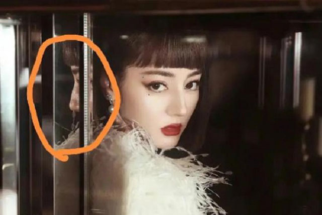 Khi sao Hoa Ngữ lạm dụng photoshop: Quan Hiểu Đồng có 7 ngón chân, Dương Mịch mũi nhọn hoắt