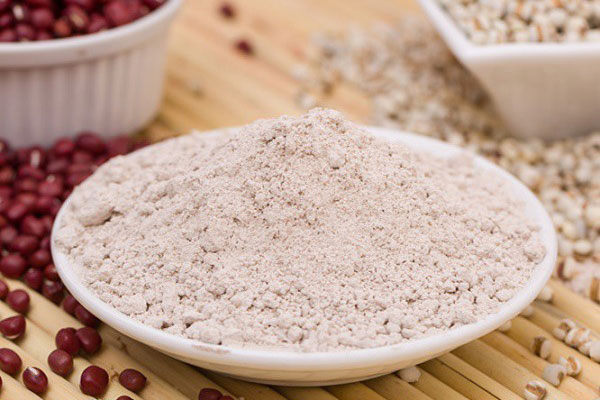 Loạt công thức chăm sóc và làm trắng da từ bột đậu đỏ cho bạn làn da mịn màng