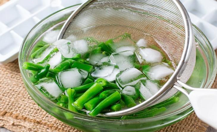 5 công dụng tuyệt vời của đá lạnh trong việc nội trợ
