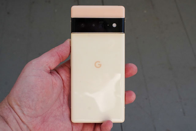 Google Pixel 6 Pro trình làng với RAM 12 GB, 3 camera sau, pin ‘khủng’, giá từ 20,46 triệu