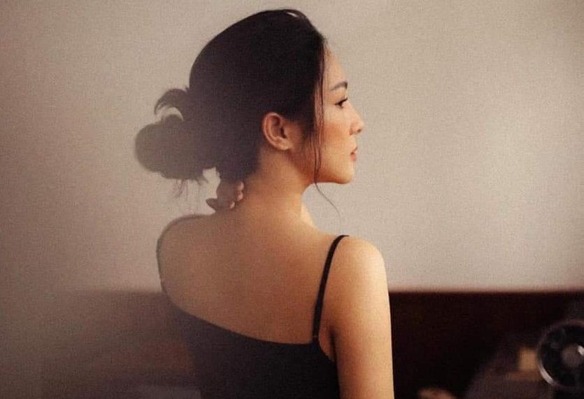 Phụ nữ đừng vì bố mẹ thích ép mà nắm vội bàn tay của ai đó