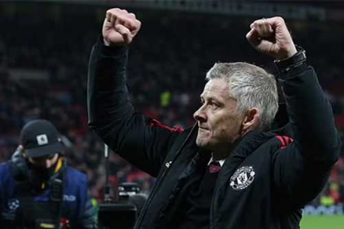 Rio Ferdinand và Scholes trái quan điểm về chiến thắng của MU