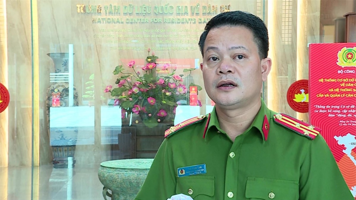 Thượng tá Vũ Văn Tấn, Giám đốc Trung tâm Dữ liệu quốc gia về dân cư, Cục Cảnh sát QLHC về TTXH
