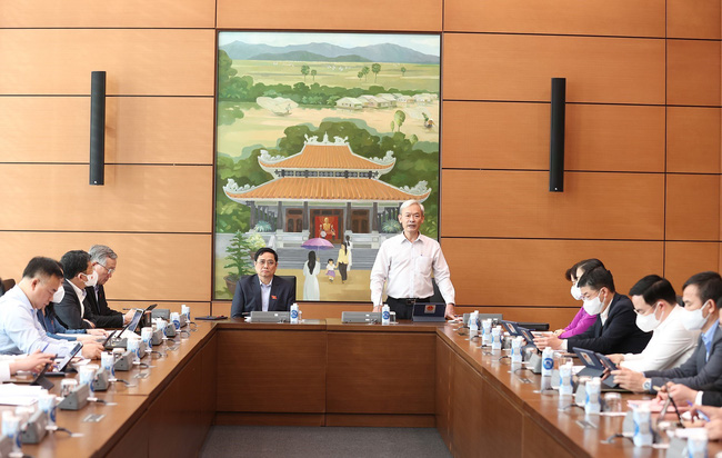 Ngày 21/10, Quốc hội thảo luận ở tổ về tình hình KT-XH, dự án Luật Cảnh sát cơ động