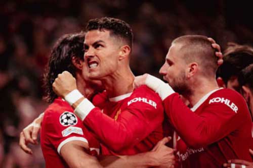 Ronaldo: 'Man United không bao giờ bỏ cuộc!'