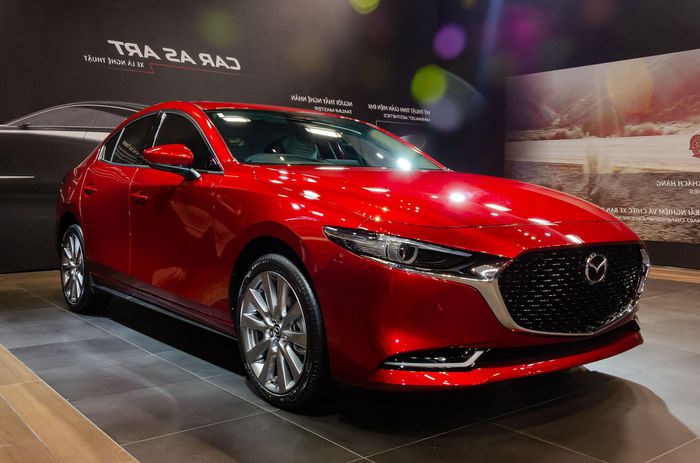 Mazda3 hụt hơi trong cuộc đua với Kia Cerato