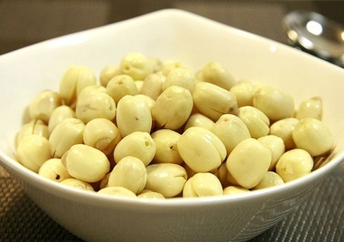 Công dụng chữa bệnh ‘vàng’ từ hạt sen không phải ai cũng biết