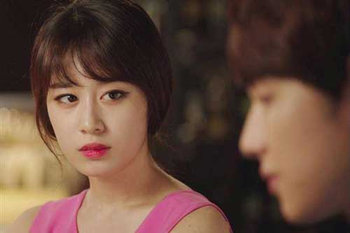 Tưởng mẹ chồng có mảnh đất 3 tỷ, chị dâu vội vã đón bà về chăm, được 1 tháng thì đùng đùng bảo mẹ chồng lừa