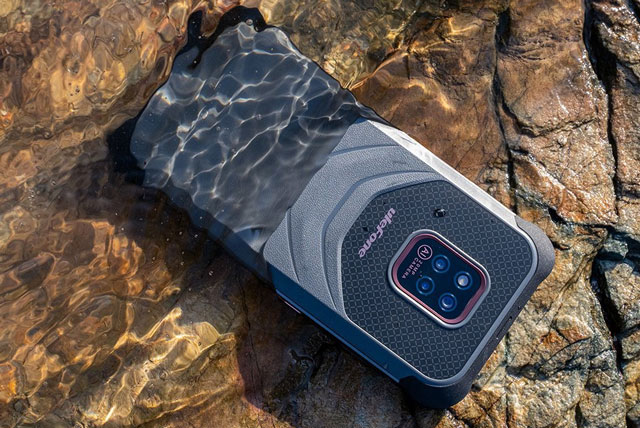 Smartphone ‘nồi đồng cối đá’, pin 10.000 mAh, RAM 4 GB, giá gần 5 triệu 