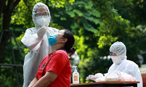 Ngày 22/10: Có 3.985 ca mắc COVID-19 và 5.202 người khỏi bệnh, số tử vong giảm mạnh còn 55 ca