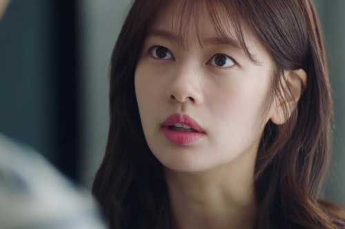 Em dâu đến nhà tôi khóc lóc, quỳ dưới chân anh trai chồng rồi cầu xin một chuyện đau lòng