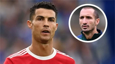 Chiellini: 'Giá mà Ronaldo rời Juventus sớm hơn'