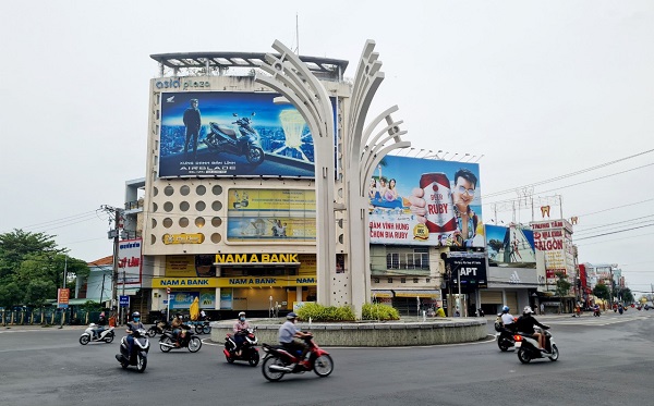 An Giang: Nhiều hoạt động mở cửa trở lại, người từ vùng có cấp độ dịch 1 và 2 đi lại bình thường