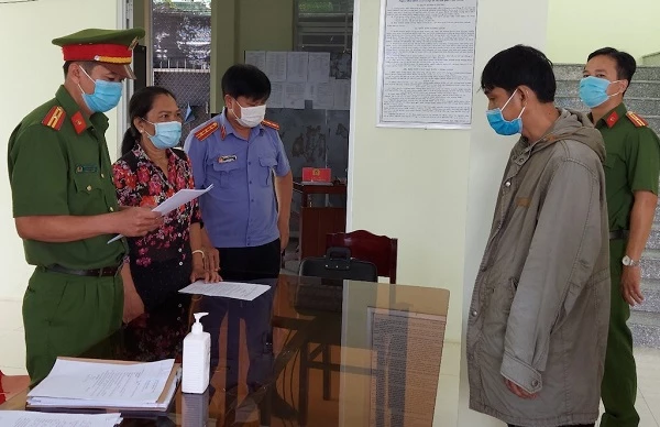 Bắt tạm giam Võ Phi Hùng. Bắt tạm giam Võ Phi Hùng.