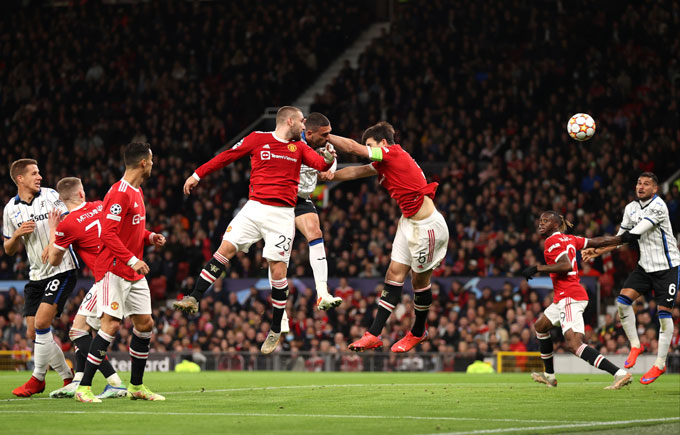 6 điểm yếu của MU mà Liverpool có thể khai thác