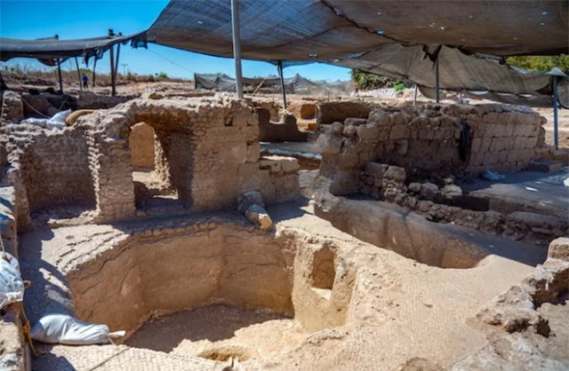 Phát hiện nhà máy sản xuất rượu vang 1.500 năm tuổi lớn nhất ở vùng Thánh địa Israel - Ảnh 1.