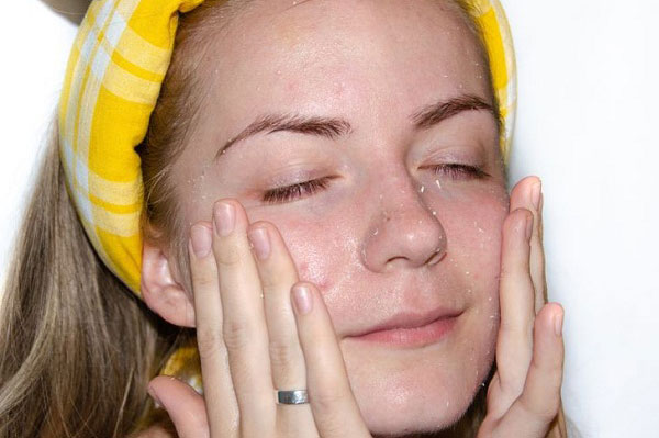 7 sản phẩm làm đẹp bạn cần cân nhắc kỹ trước khi mua nếu không muốn "tiền mất tật mang"