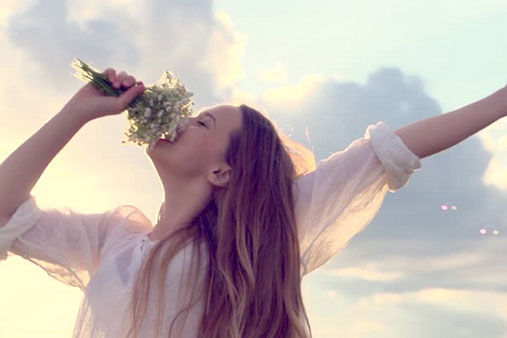 Đàn bà bản lĩnh luôn hiểu điều gì là quan trọng, dù bị đàn ông phụ tình cũng không dễ rơi lệ