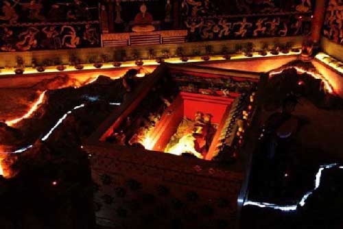Mộ cổ của Tần Thủy Hoàng xuất hiện 'thần dược' màu đỏ, chuyên gia nhìn đã thấy 'lạnh sống lưng'