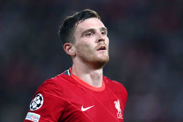 Hậu vệ trái: Andy Robertson (Liverpool).