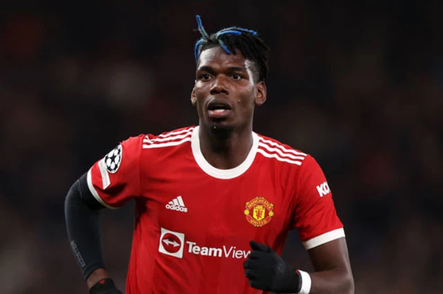 Tiền vệ trung tâm: Paul Pogba (Man Utd).