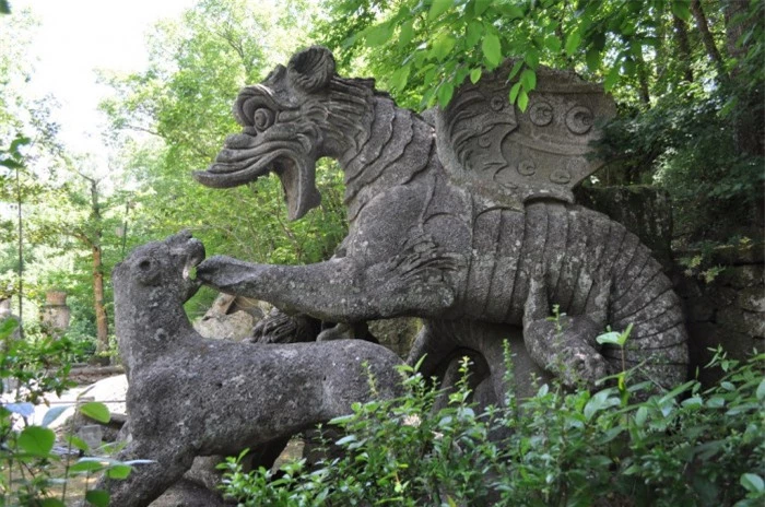 Công viên quái vật huyền bí bị lãng quên suốt 400 năm 6