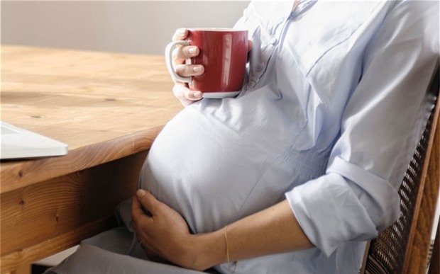 Uống dưới 200mg cà phê 1 ngày không hại tới sức khỏe của thai phụ