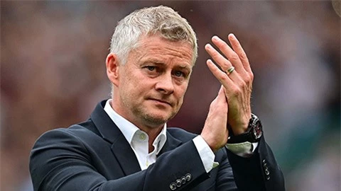 Solskjaer thừa nhận Man United chỉ đuổi theo Liverpool