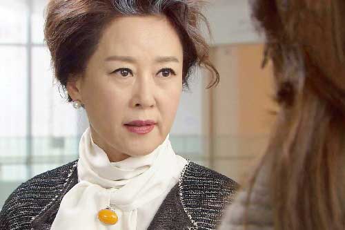 Mẹ chồng bô bô với cả xóm con dâu lười chảy thây, tôi liền có hành động đáp trả khiến bà tức xì khói