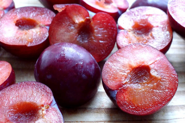 Ngừa cao huyết áp an toàn, hiệu quả với quả mận