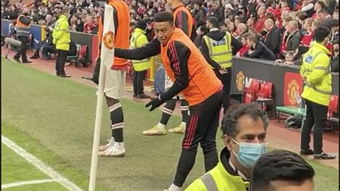 Fan MU la ó Lingard ngay từ khi khởi động