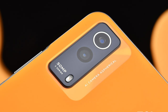 Smartphone chip Dimensity 900 5G, RAM 8 GB, sạc 44W, giá gần 6 triệu đồng