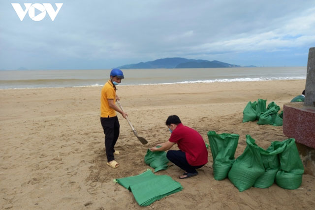 Miền Trung chủ động ứng phó với mưa lớn, áp thấp nhiệt đới