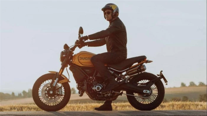 Cận cảnh mô tô cổ điển Ducati Scrambler 1100 Tribute Pro 2022 hoàn toàn mới 3