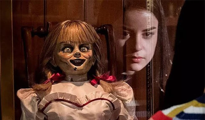 Giải mã bí ẩn về Annabelle - con búp bê rùng rợn nhất màn ảnh rộng: Những lời đồn kinh hoàng có bao nhiêu phần trăm là sự thật? - Ảnh 2.