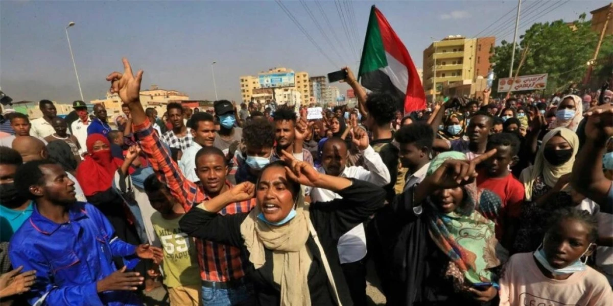 Người biểu tình phản đối đảo chính ở Sudan ngày 25/10. Ảnh: World Today News