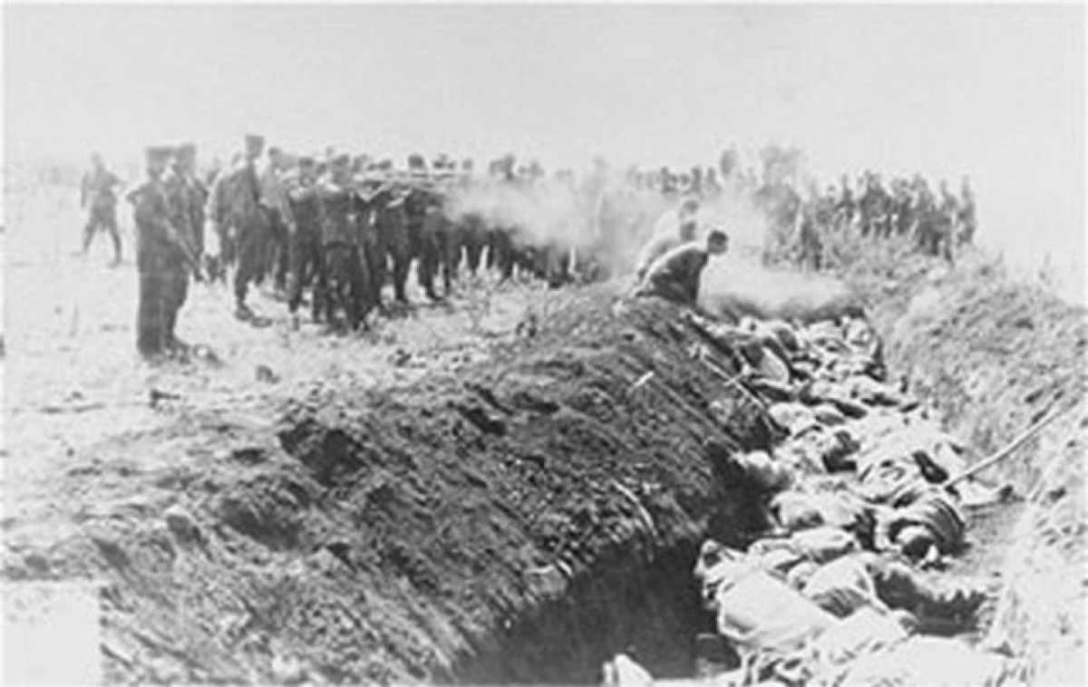 Hình ảnh về vụ thảm sát Babi Yan năm 1941. Ảnh: Jewish Press