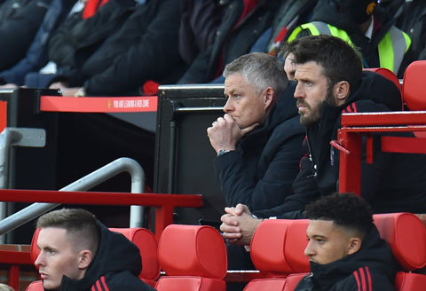 MU thảm bại 0-5 trước Liverpool: Tất cả đều chờ một câu nói của Solskjaer