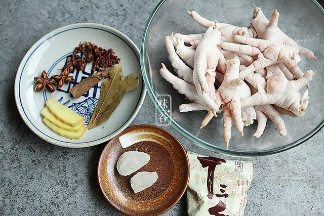 Chân gà chế biến theo cách này có ngay món ngon không ai nỡ chối từ