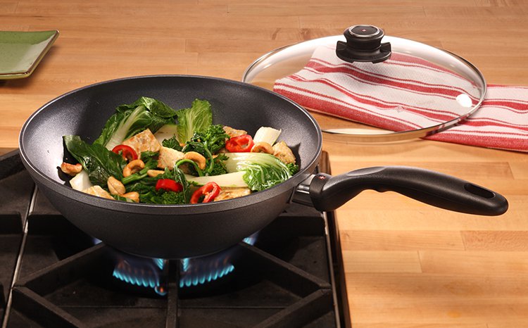 Sử dụng chảo chống dính có an toàn không