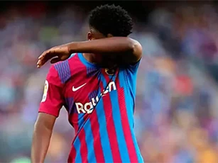 Fati dính chấn thương gối, Barca tái mặt